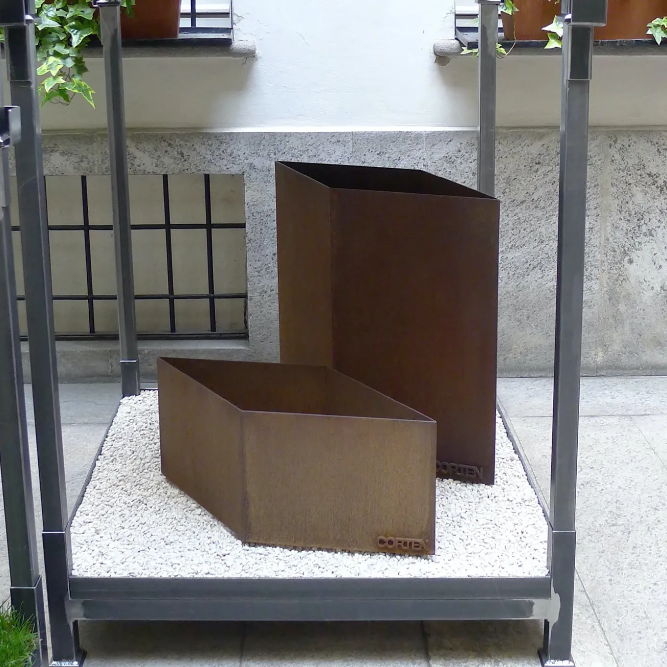 89,2 Portavaso in acciaio corten