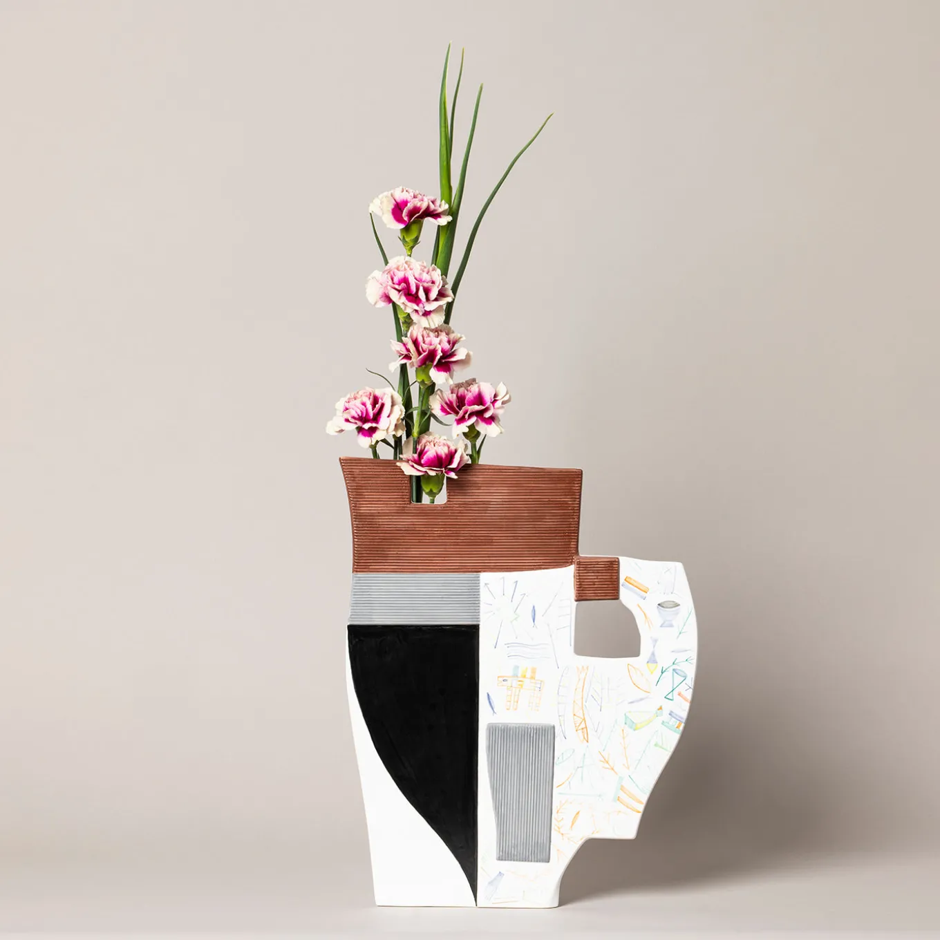 Andromaca Vaso Decorativo di Mimmo Paladino