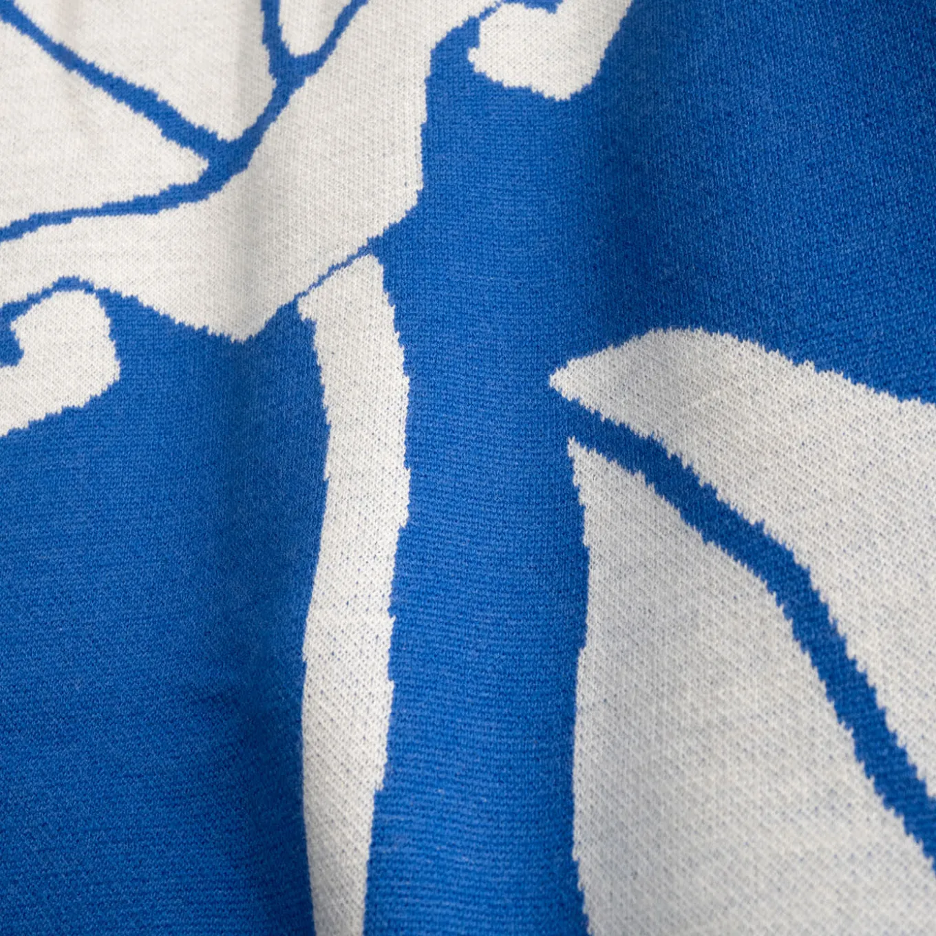 Arazzo/Coperta Radici Blu con Motivi Organici in Lana Merino