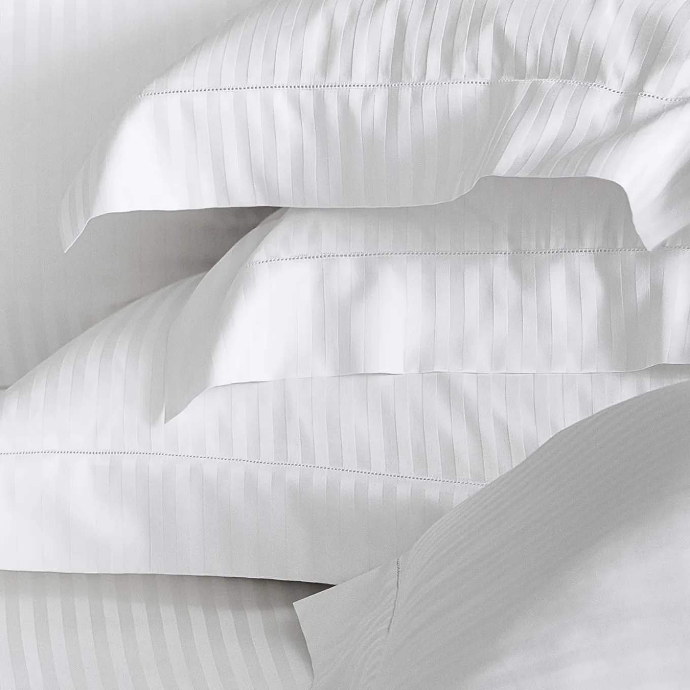 Athos Jacquard Bianco US Standard Sham