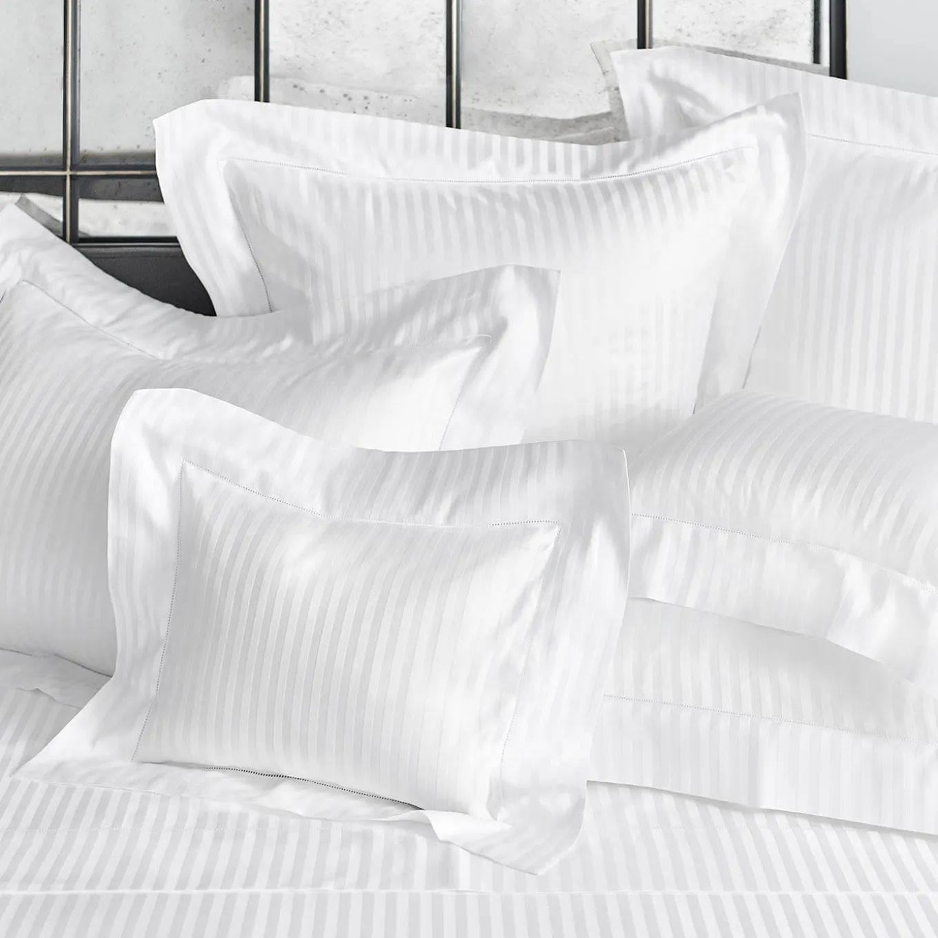 Athos Jacquard Bianco US Standard Sham