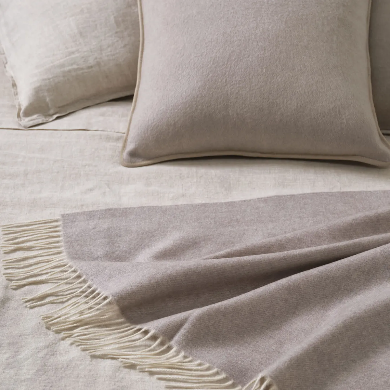Biella60 Coperta grigio tortora