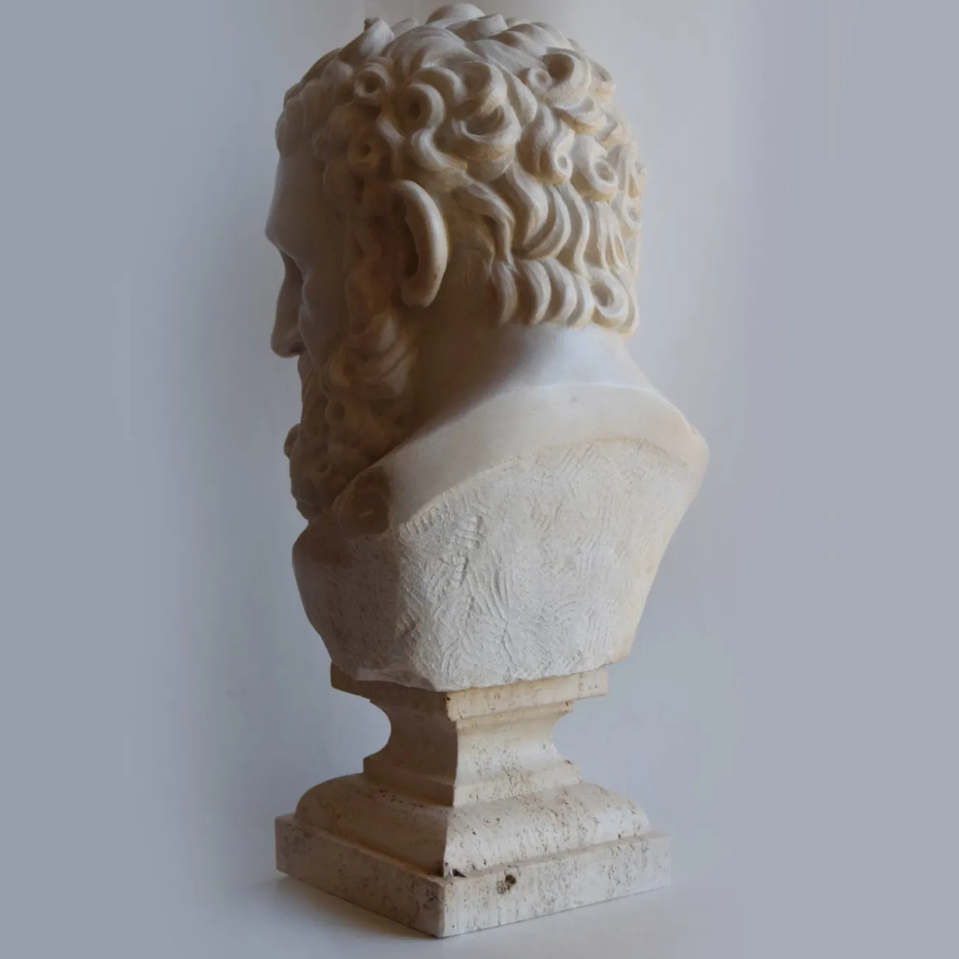 Busto di testa di Ercole