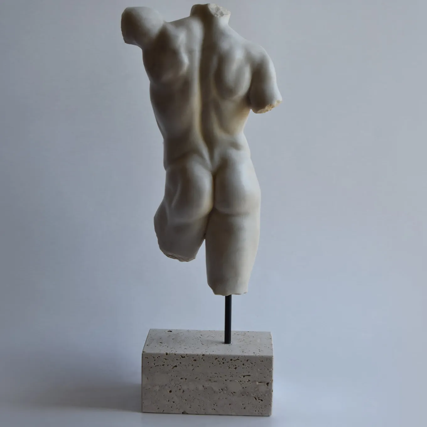 Busto maschile in marmo