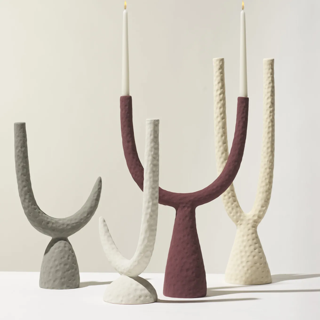 Candelabro Beta in ceramica cornsilk opaca
