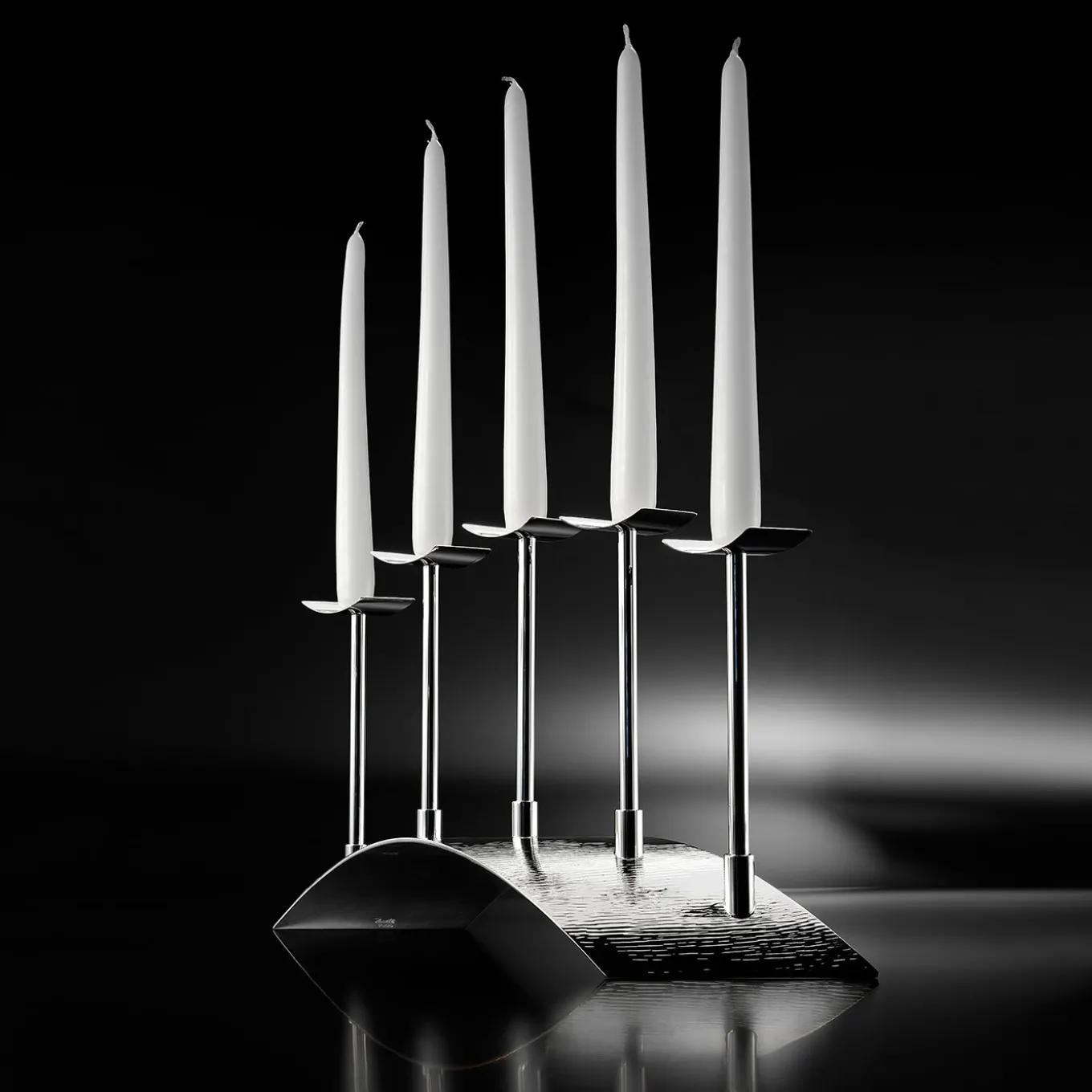 Candelabro d'argento Sighs