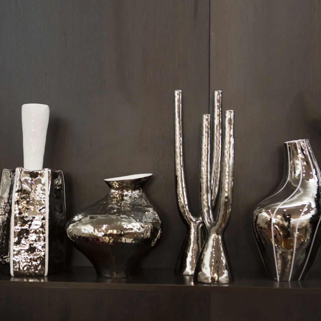 Candelabro in ceramica platino