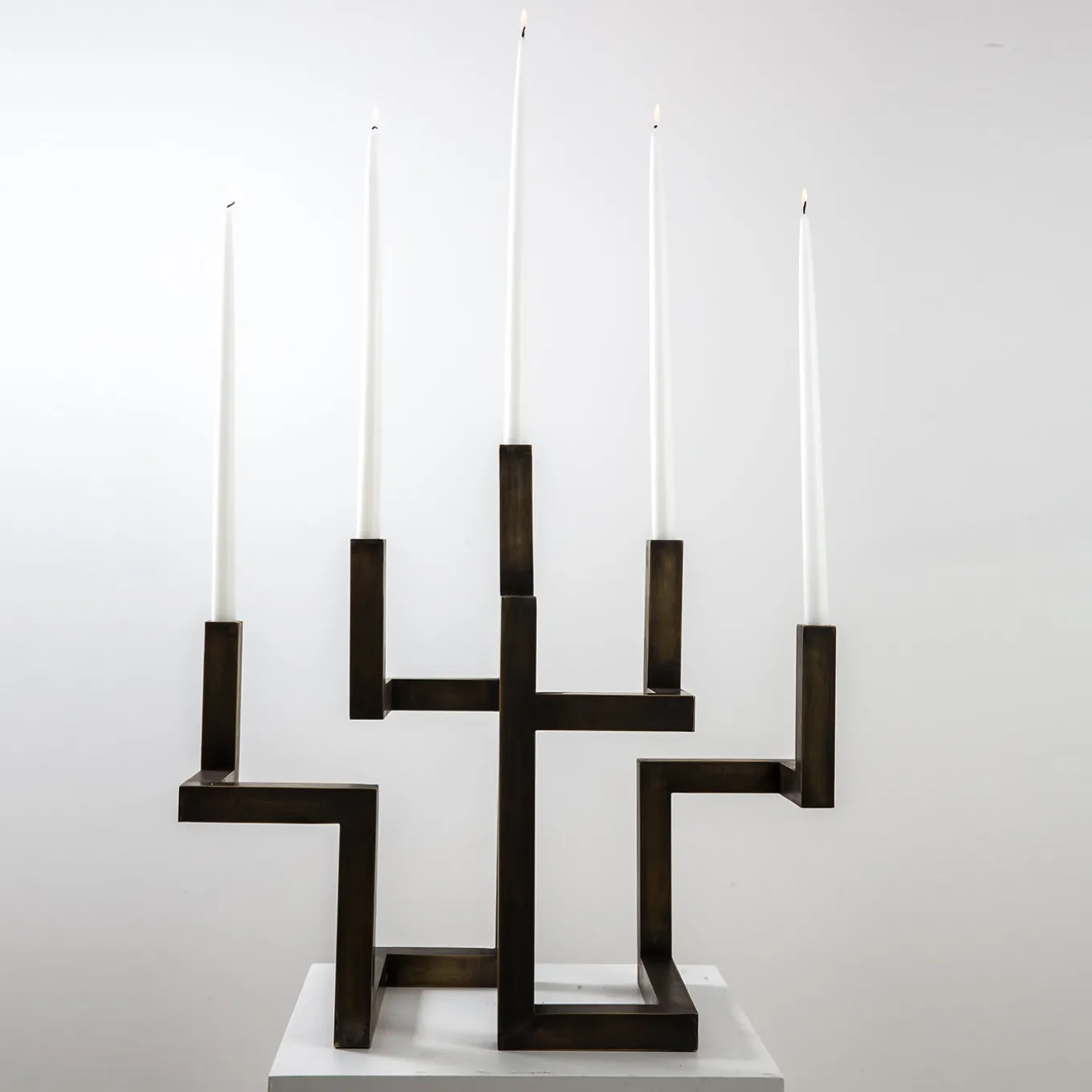 Candelabro in ottone azteco