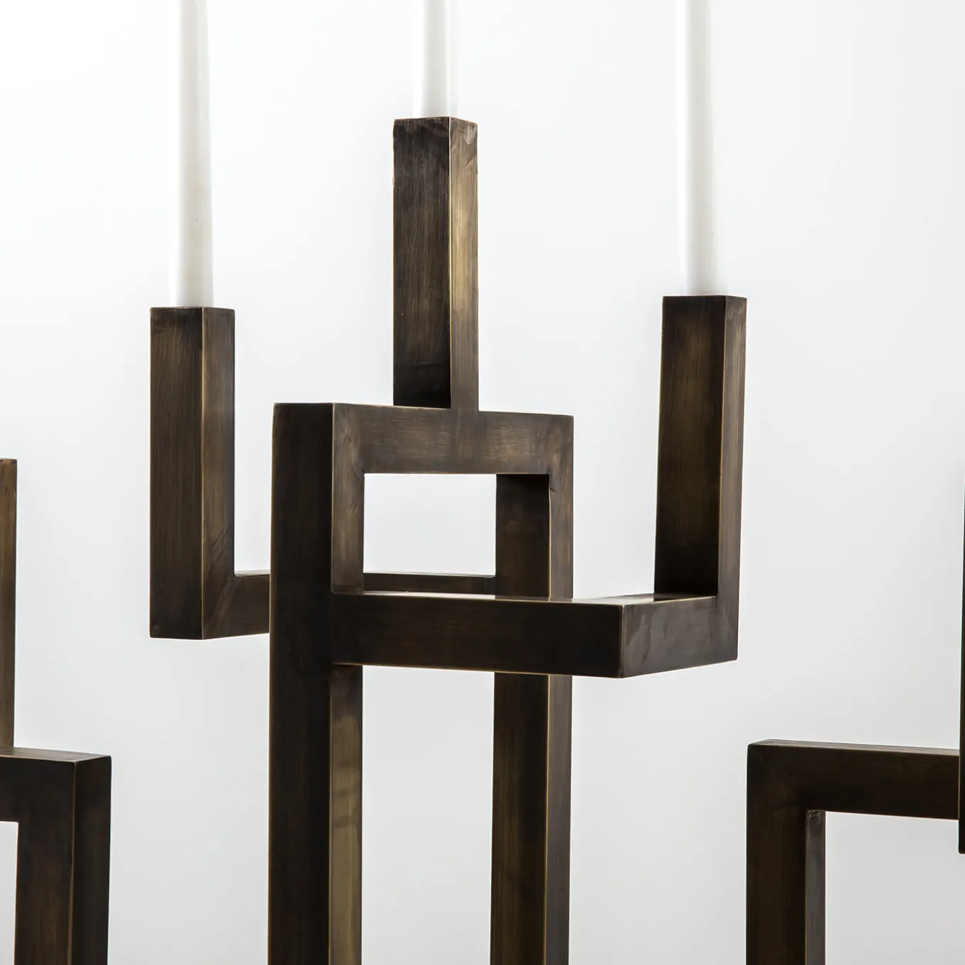 Candelabro in ottone azteco