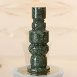 Candelabro Oreadi Nemesi in Marmo Green Guatemala di Rotella