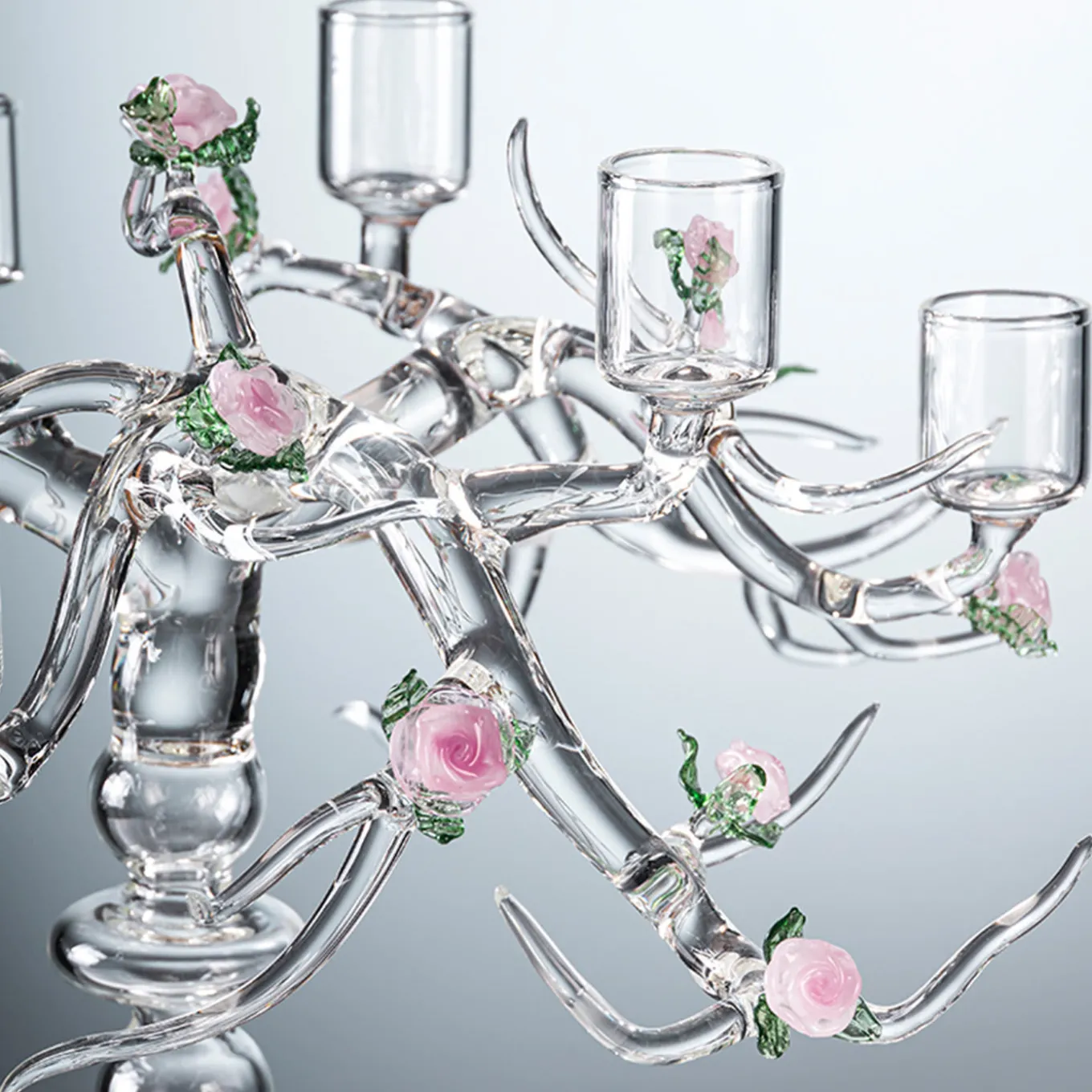 Candelabro Rose in Vetro con Finitura Trasparente