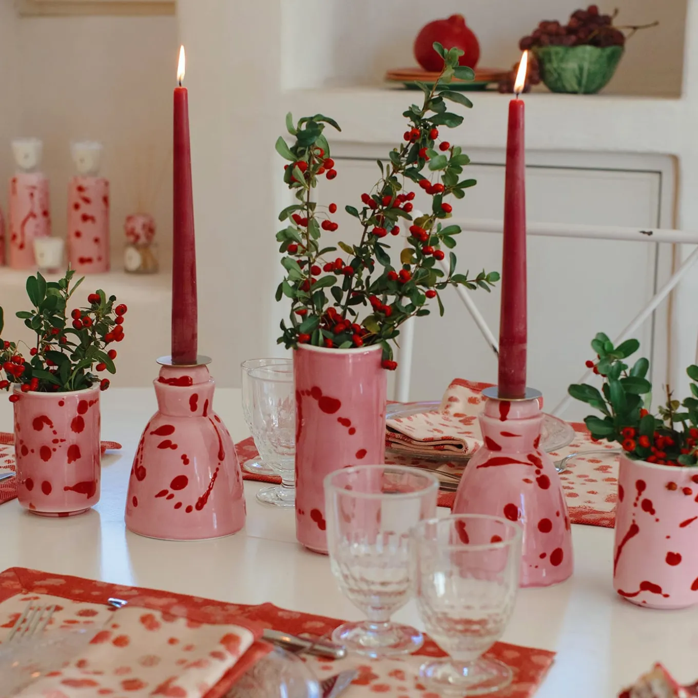 Candeliere in ceramica fucsia con 4 candele profumate