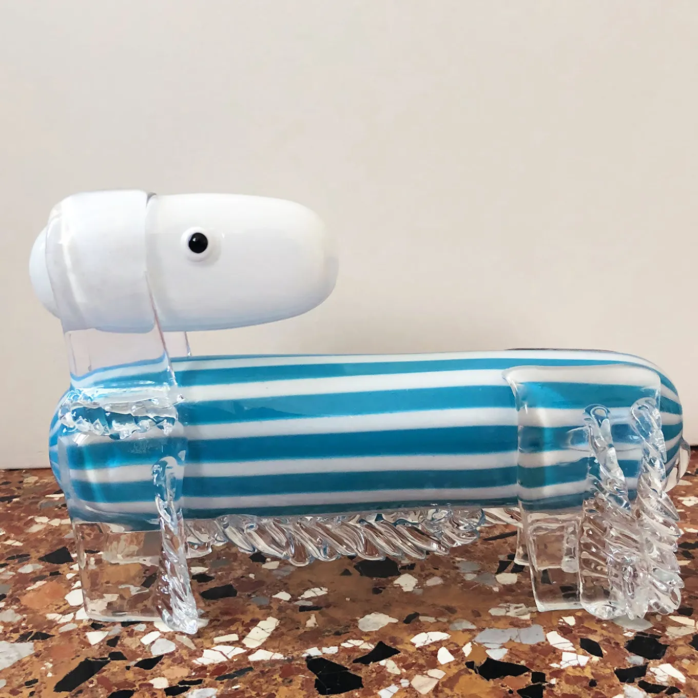 Cane a strisce scultura in vetro veneziano di Eliana Gerotto