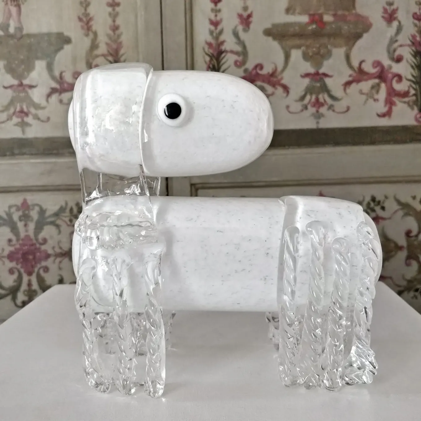 Cane bianco, scultura in vetro veneziano di Eliana Gerotto
