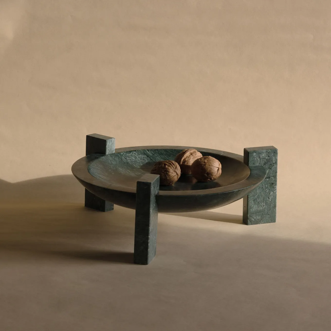 Centrotavola Block Stand Low in marmo verde