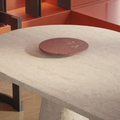 Centrotavola Piccolo in Travertino Rosso Inside Out di Karen Chekerdjian