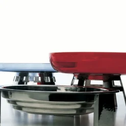 Centrotavola rosso in edizione limitata di Ettore Sottsass