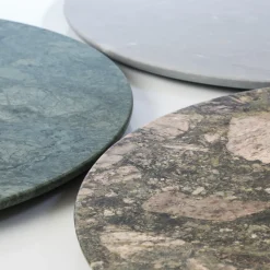Centrotavola rotondo Convivio in marmo verde del Guatemala