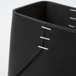 Cestino Regular Cubic nero di Oscar Maschera