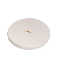 Cesto da bucato in ecopelle crema con coperchio di Ponza annodato