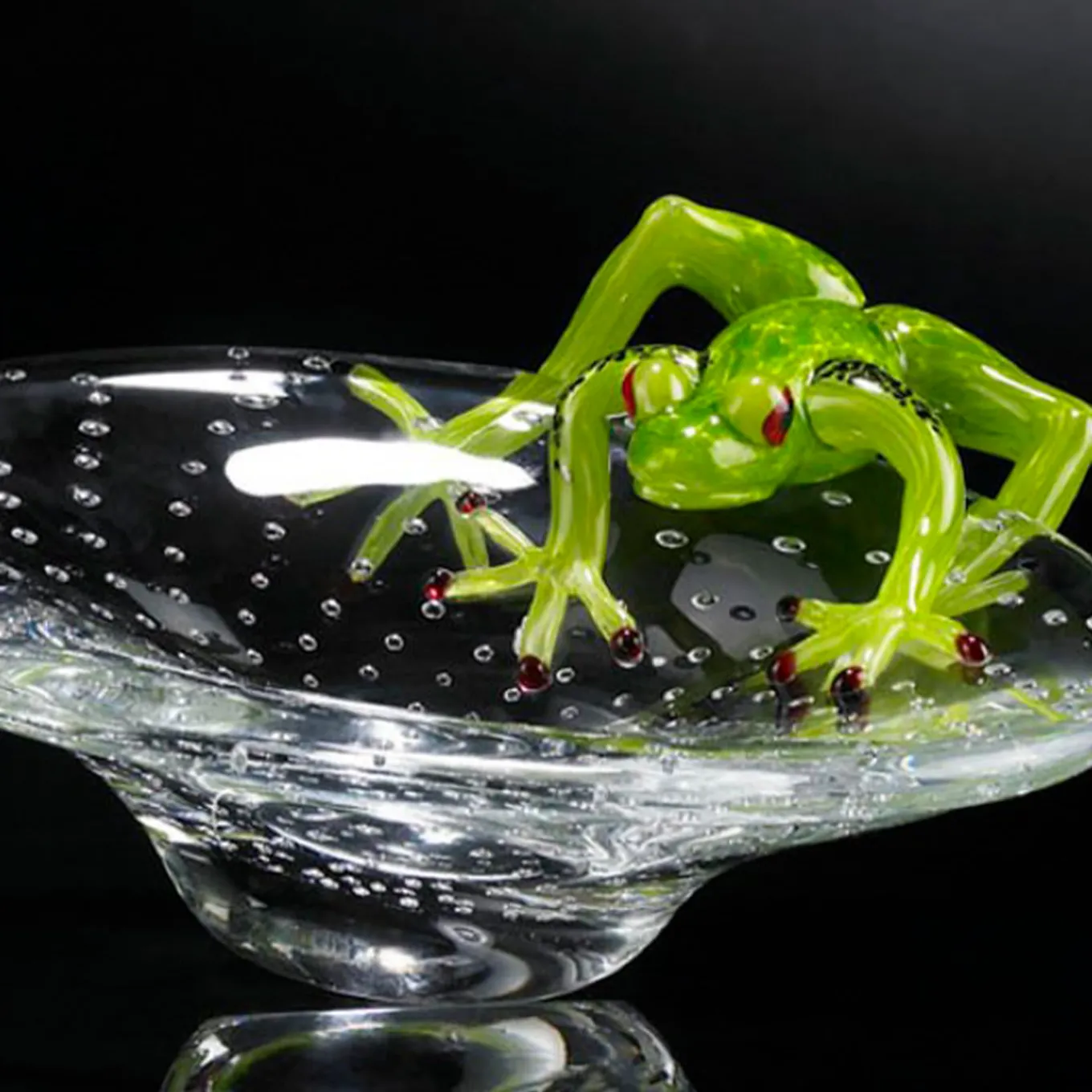 Ciotola rotonda con rana verde