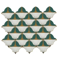 Composizione di Piastrelle in Ceramica Verde Zafferano con Motivo Floreale