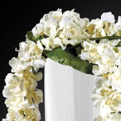 Composizione floreale finta Oslo con vaso bianco