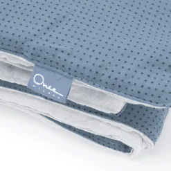 Coperta di lino a pois blu chiaro