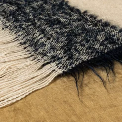 Coperta Druig con frange beige e blu