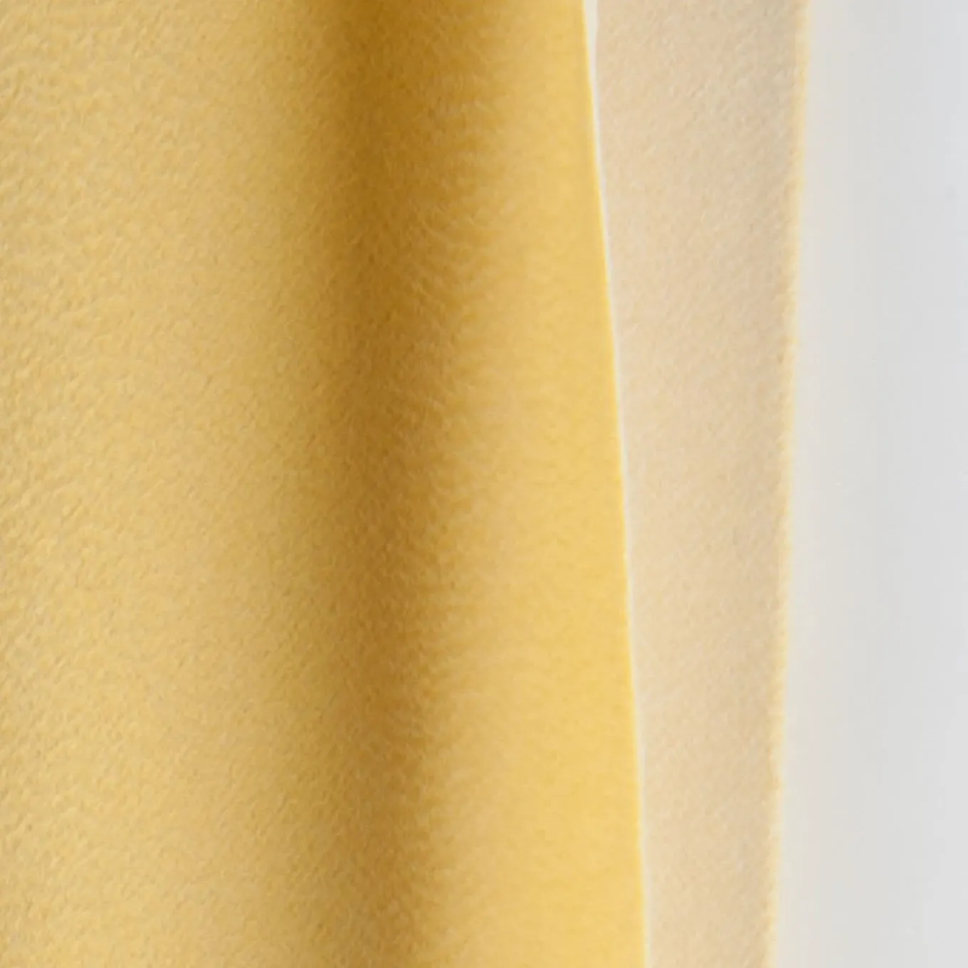 Coperta gialla di Biella