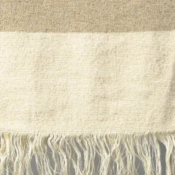 Coperta Hela con frange sabbia e beige