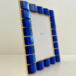 Cornice portafoto in ottone placcato oro 24 carati e cristallo blu lavorato a mano