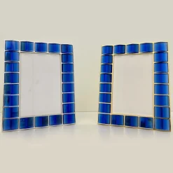 Cornice portafoto in ottone placcato oro 24 carati e cristallo blu lavorato a mano