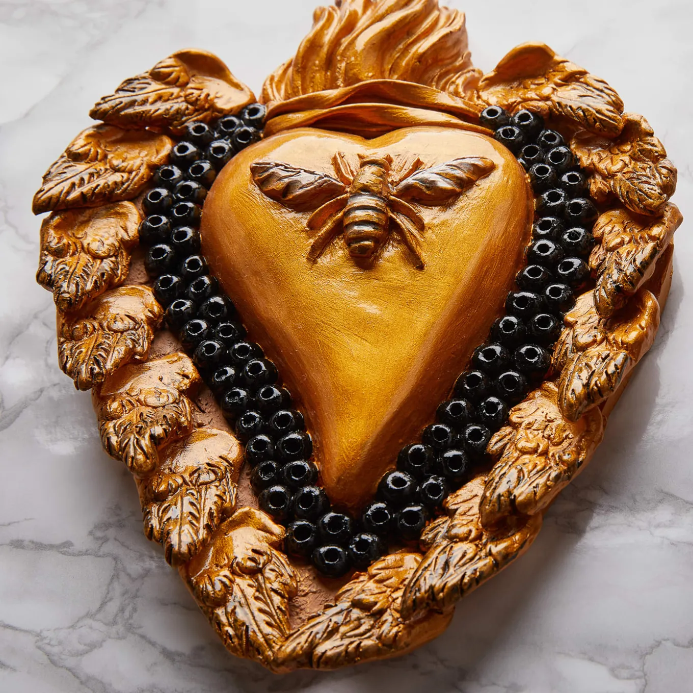 CUORE IN CERAMICA CON MOTIVO APE BE(E) GOLD