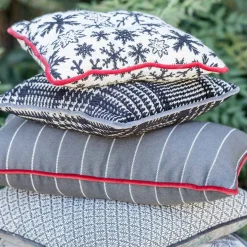 Cuscino Carré in tessuto jacquard bianco e nero Galles' Prince