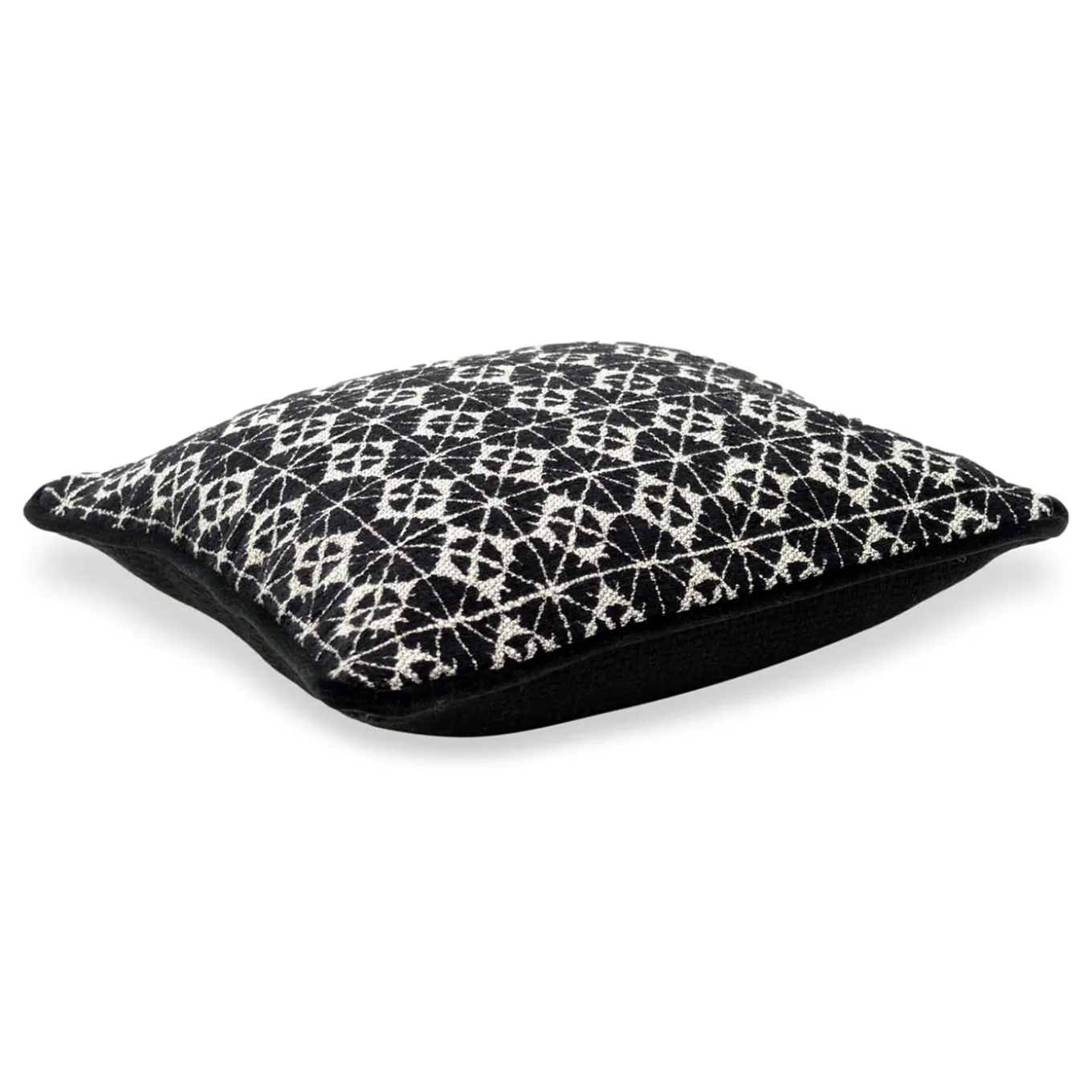 Cuscino Carrè quadrato bianco e nero in tessuto jacquard geometrico