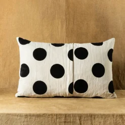 Cuscino Goccia a pois rettangolare bianco e nero