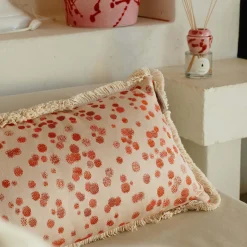 Cuscino piccolo con frange rosse e fucsia