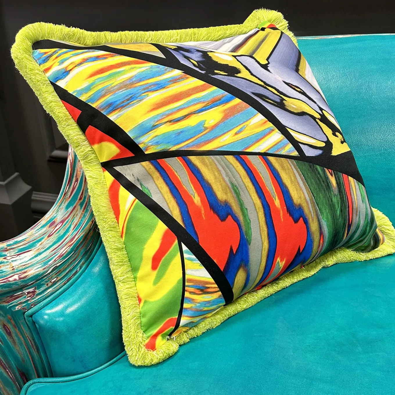 Cuscino quadrato con frange Crazy Glass di Carlo Rampazzi