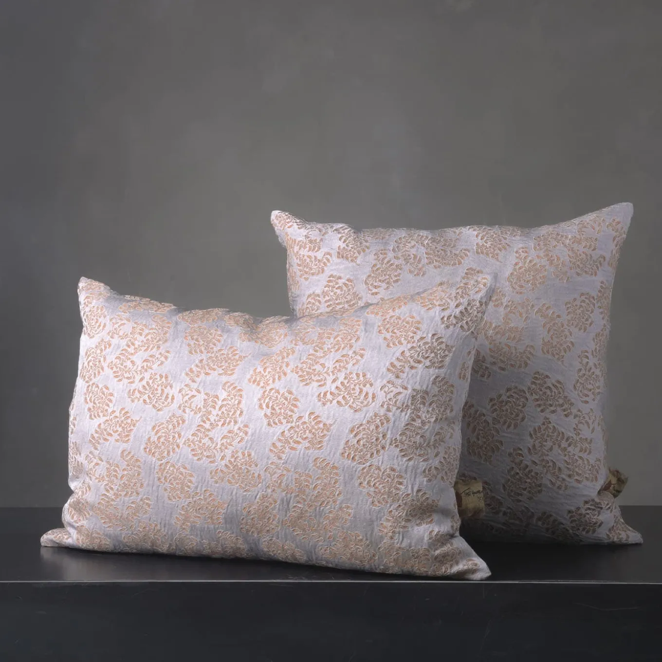 Cuscino quadrato Murcia in jacquard argentato e marrone