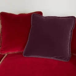Cuscino reversibile in velluto fantasia floreale e ciliegio scuro