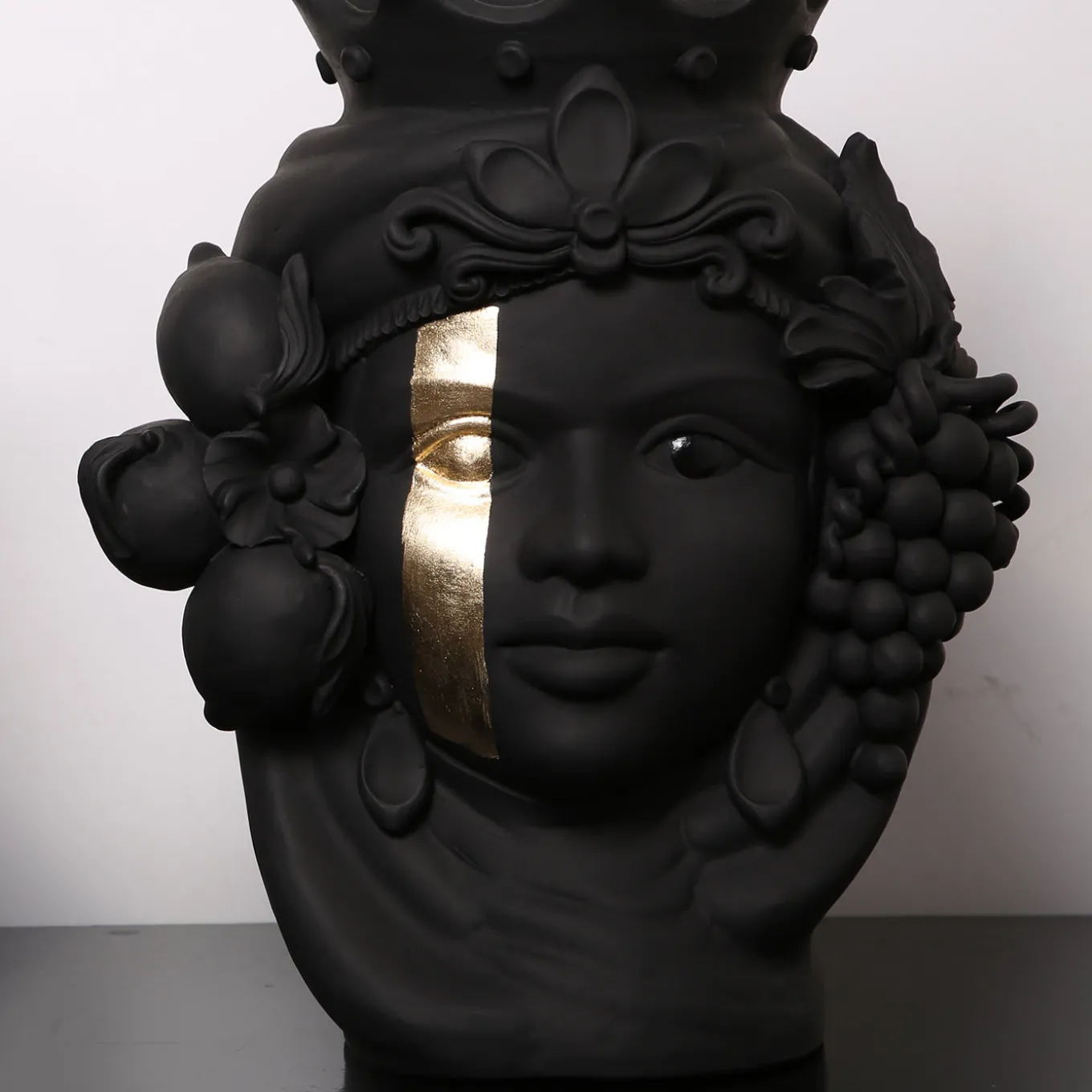 Donna Carmela Vaso nero
