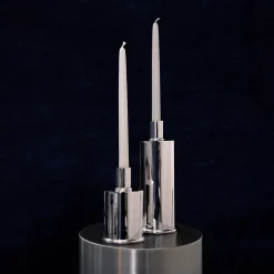 Elegante portacandele alto in argento placcato