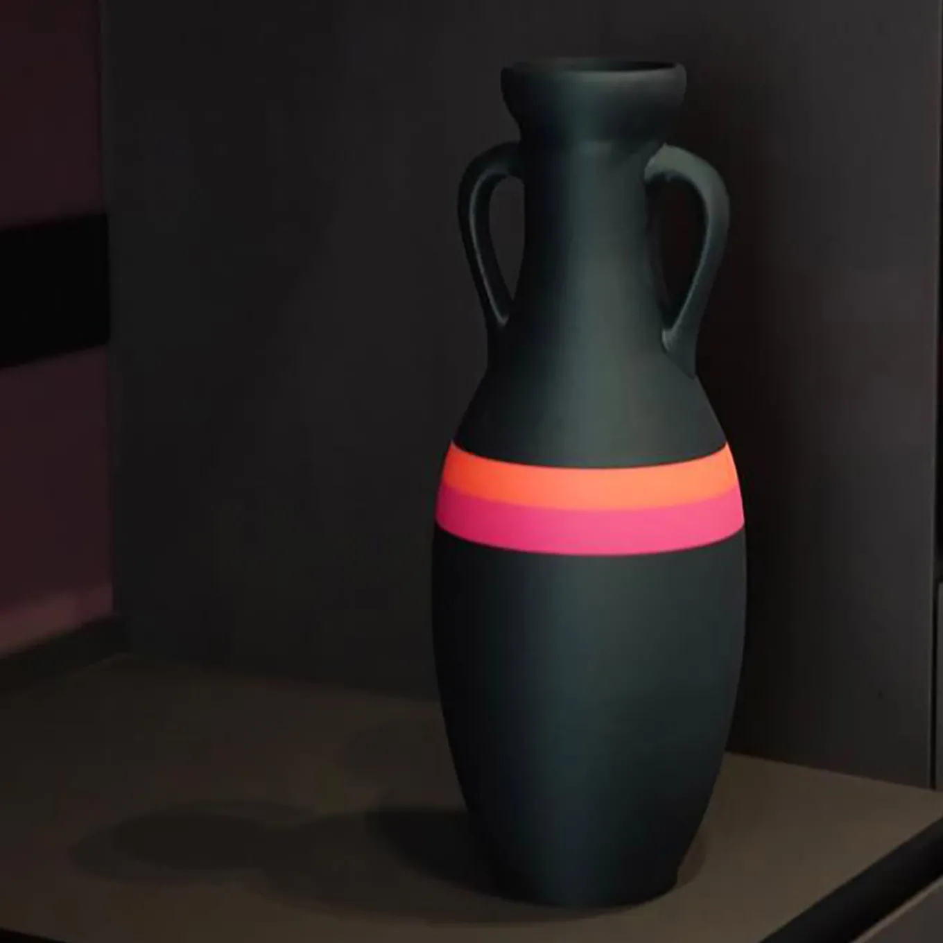 Giulio Cesare XL Anfora nera fucsia e arancione #2