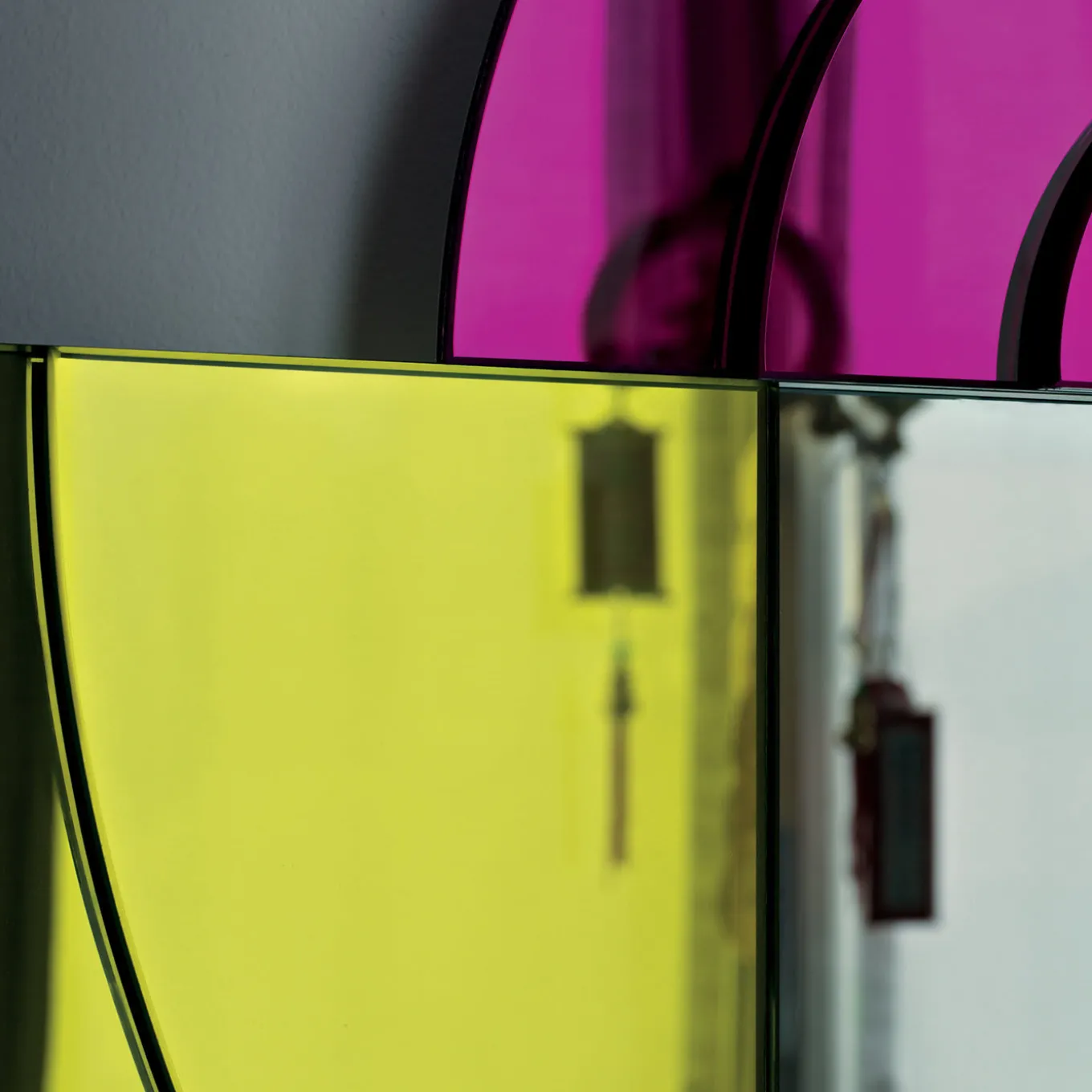 Gli specchi di Dioniso # 5 Specchio di Ettore Sottsass