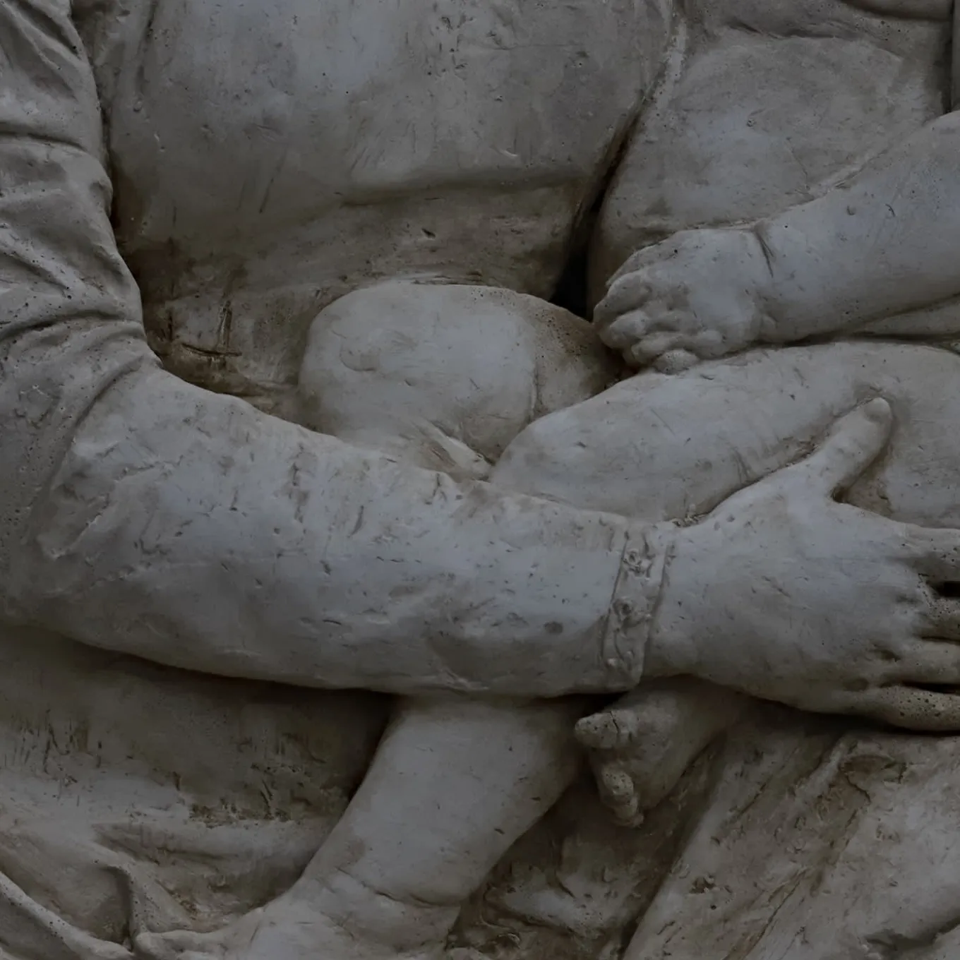 Madonna con Bambino Tondo a basso rilievo