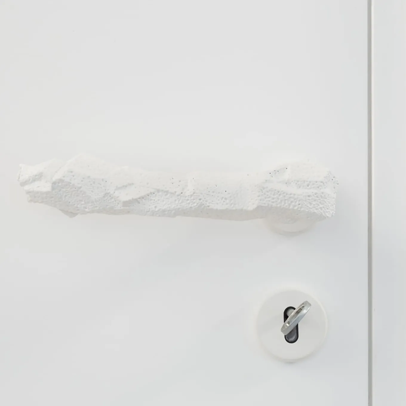 Maniglia Lavica White di Nicole Valenti