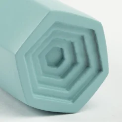 Maniglia Prisma Matte Light Blue di Nicole Valenti