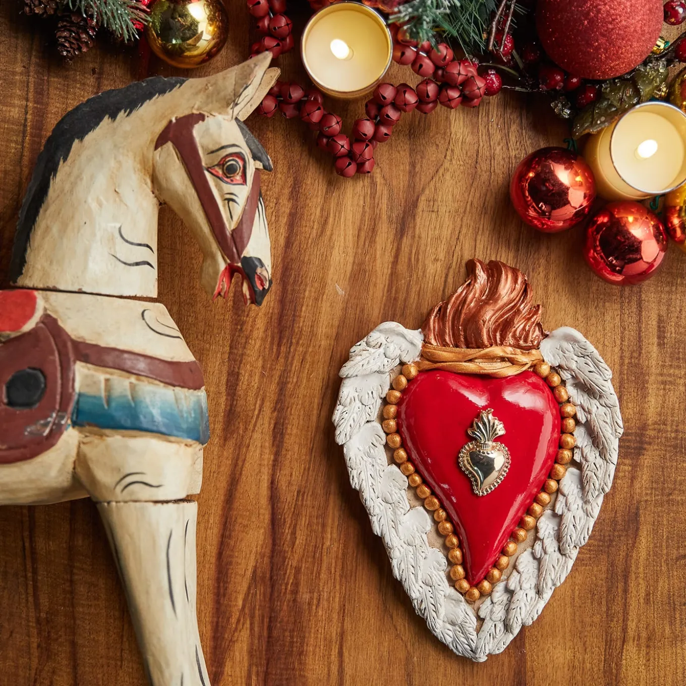 METTERE LE ALI AL CUORE IN CERAMICA BIANCA E ROSSA