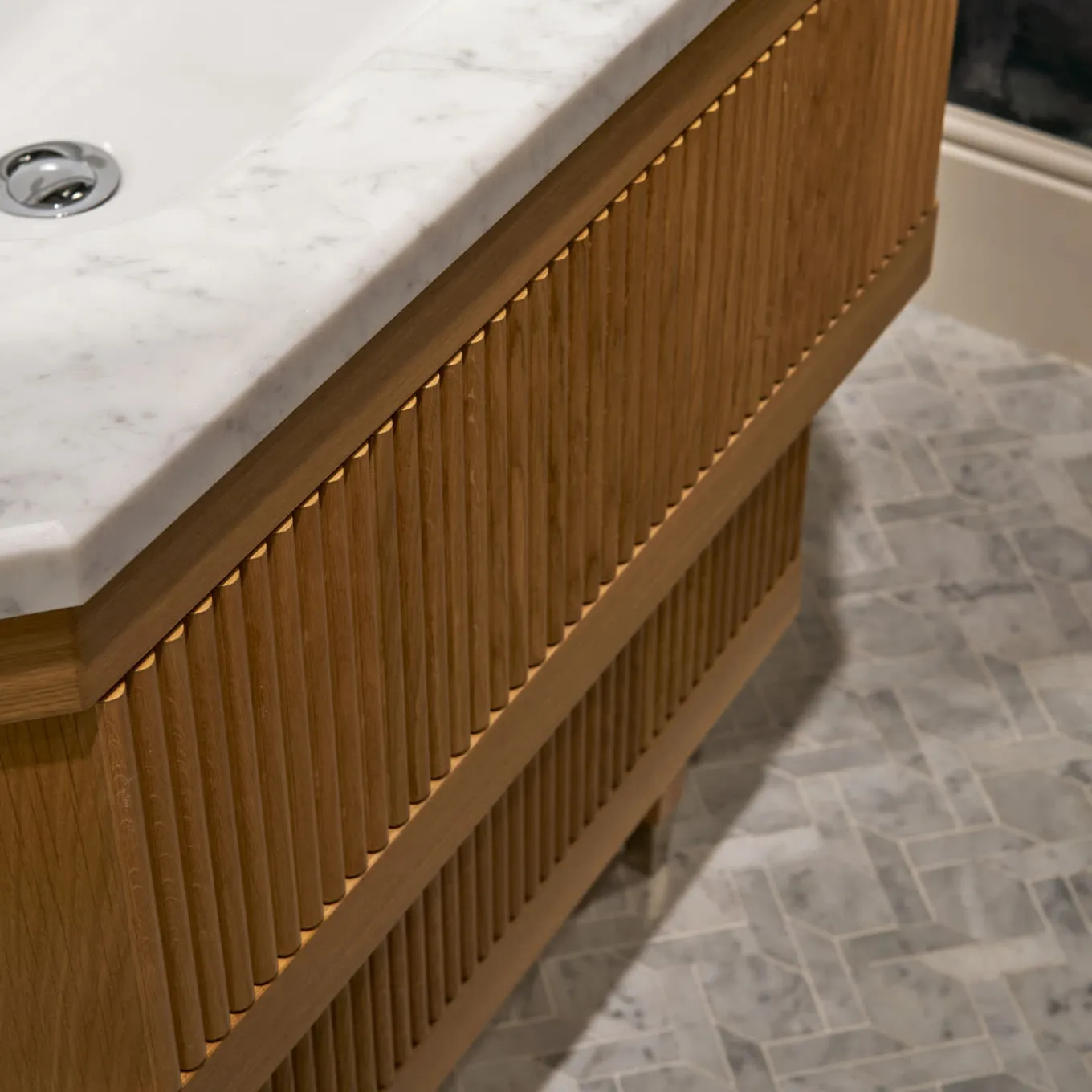 Mobile Portalavabo Metropolitan Essence in Marmo di Carrara e Legno di Rovere